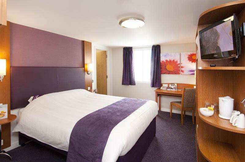 Premier Inn Aylesbury Aylesbury  Exterior photo