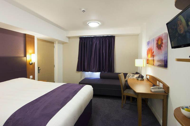 Premier Inn Aylesbury Aylesbury  Exterior photo